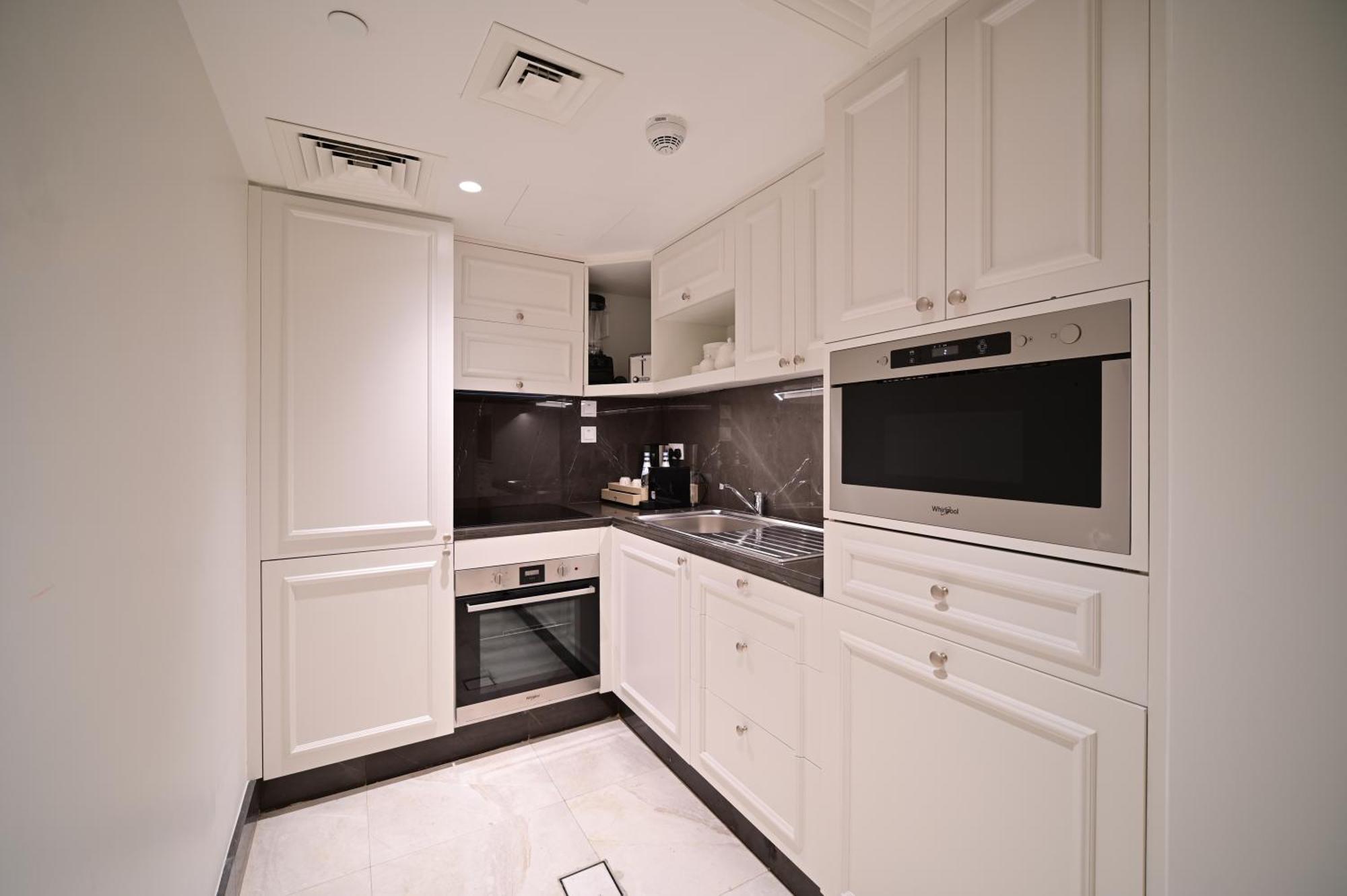 21 High Street Residence By The Torch Доха Экстерьер фото
